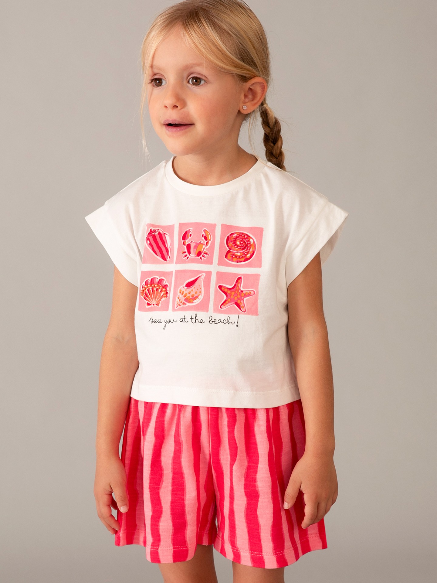 Conjunto de T-shirt e Calções