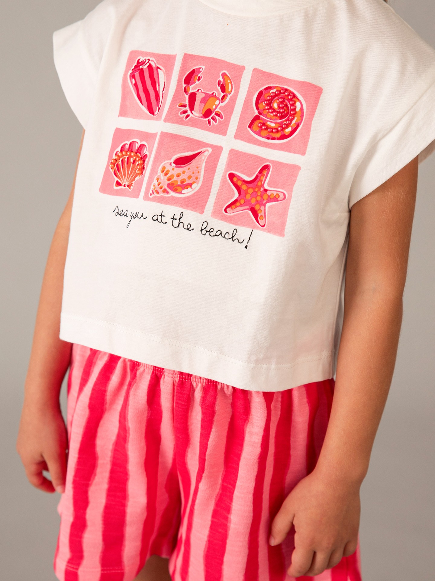 Conjunto de T-shirt e Calções