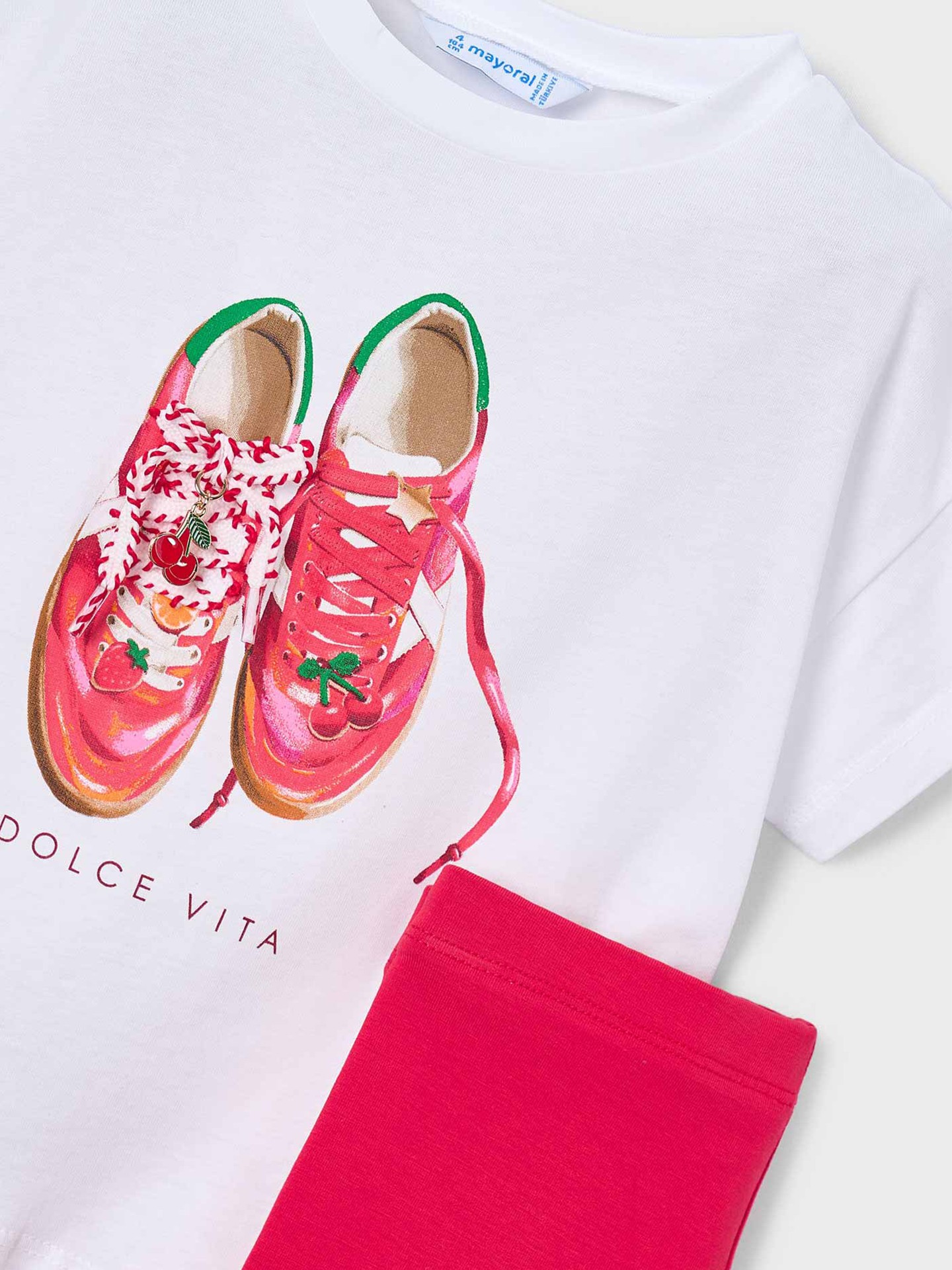 Conjunto de T-shirt e Leggings