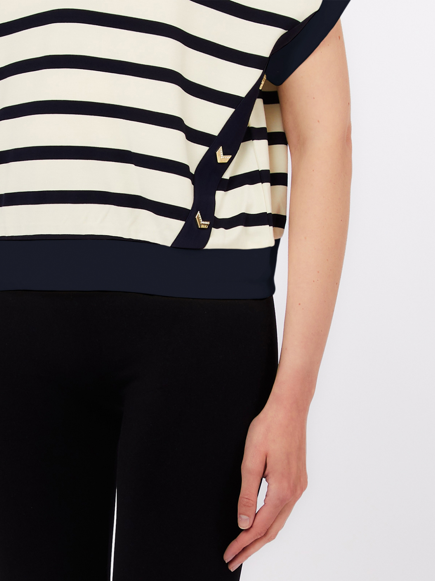 Camisola de Manga Curta às Riscas