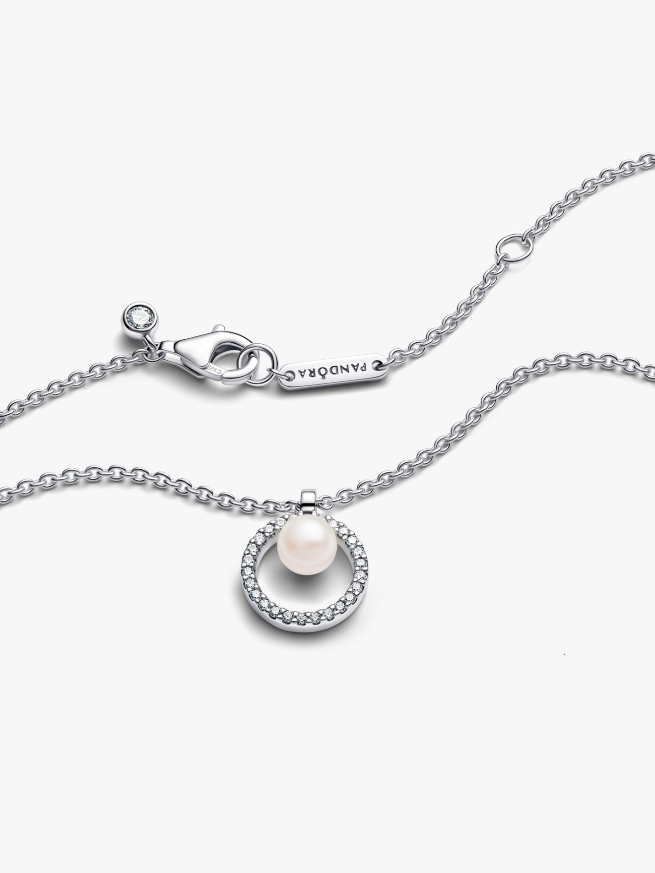 Colar Treated Freshwater Cultured Pearl & Pav�