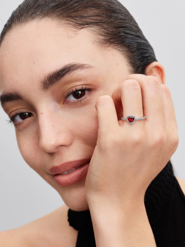 Anel Coração Vermelho Elevado