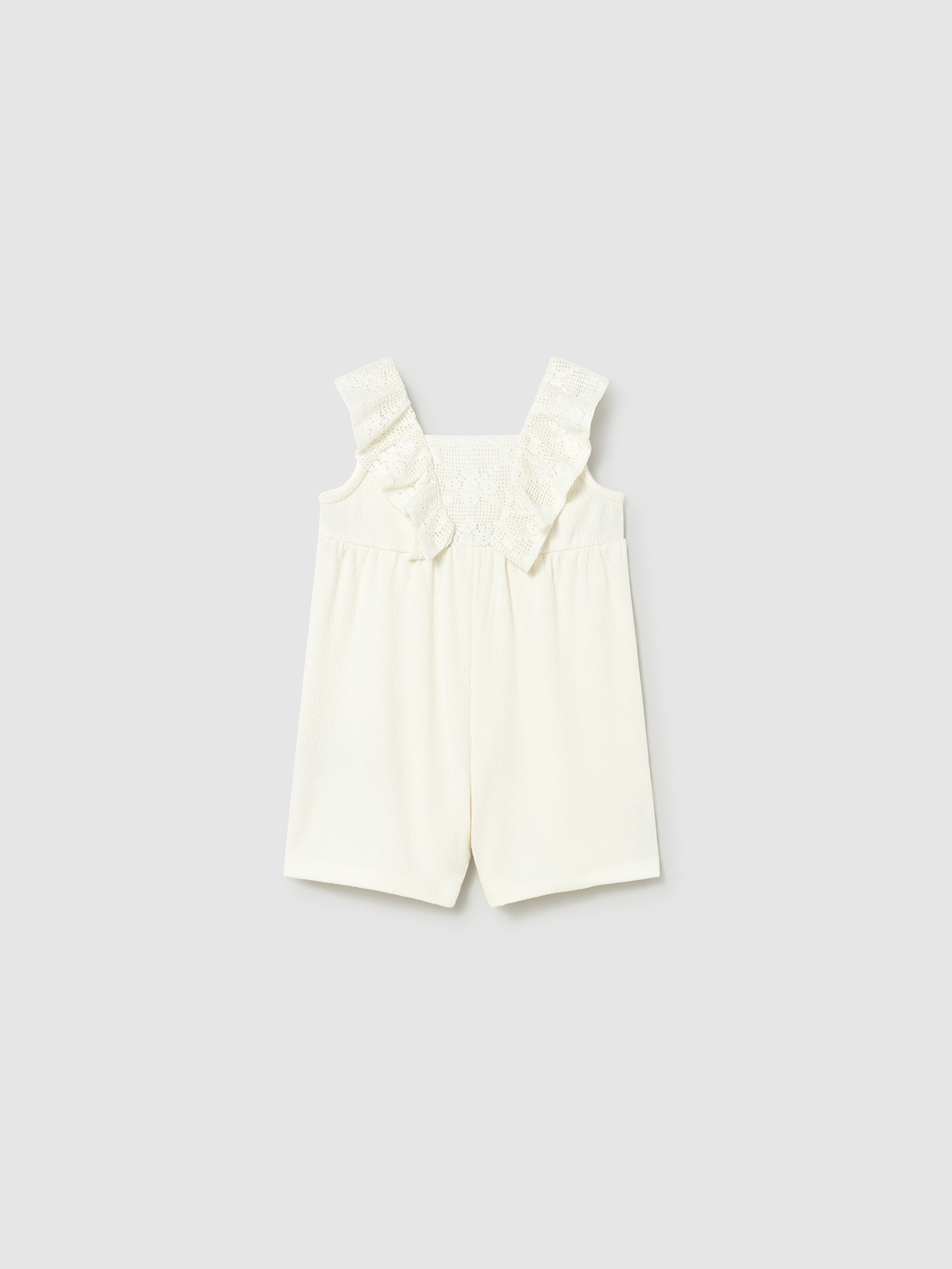 Macacão Curto com Folhos