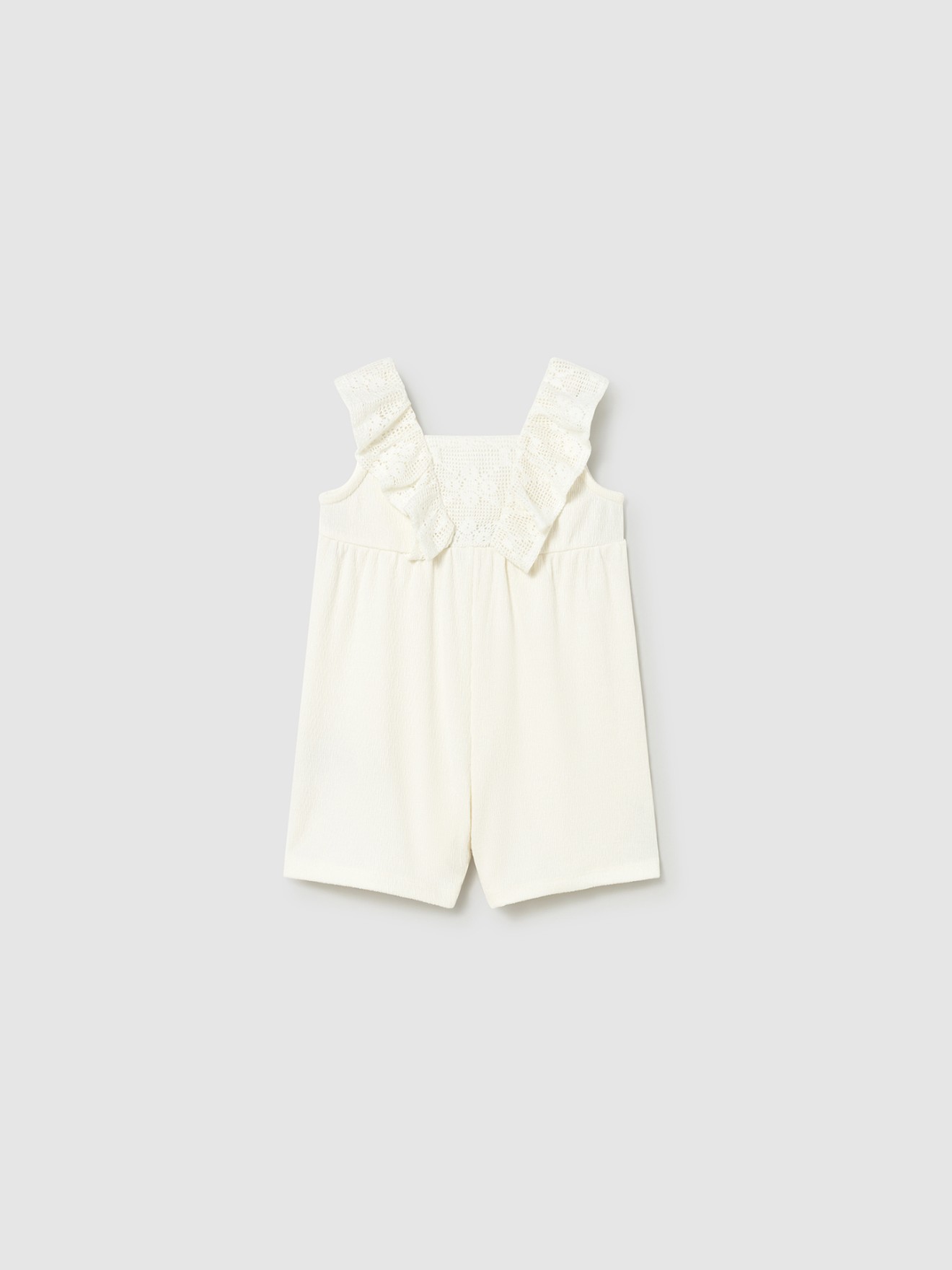 Macacão Curto com Folhos