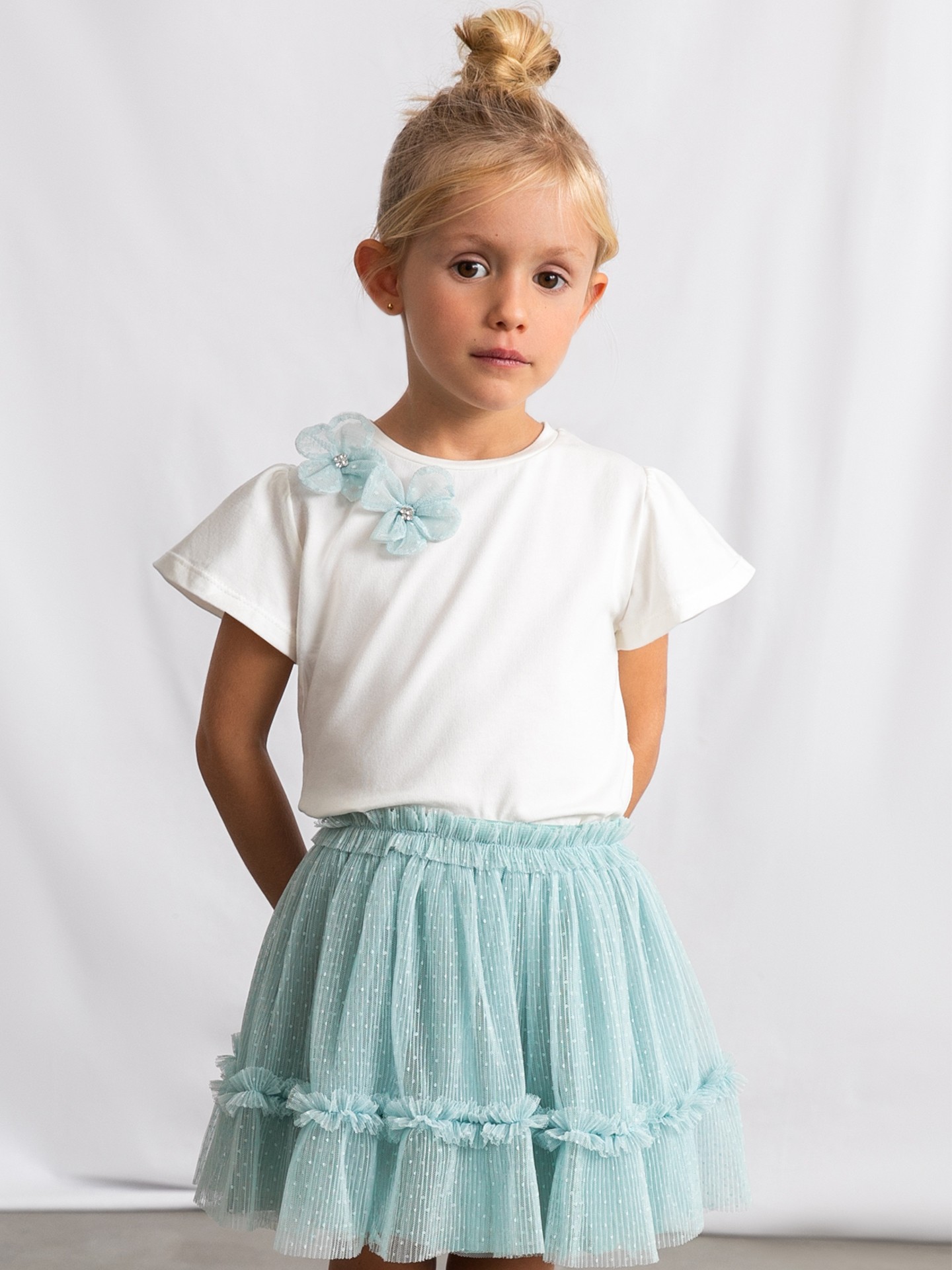 Conjunto de T-shirt e Saia de Tule