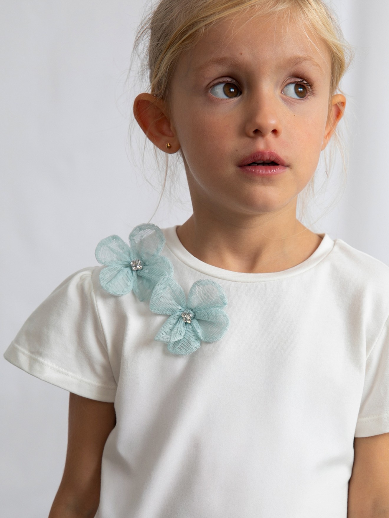 Conjunto de T-shirt e Saia de Tule