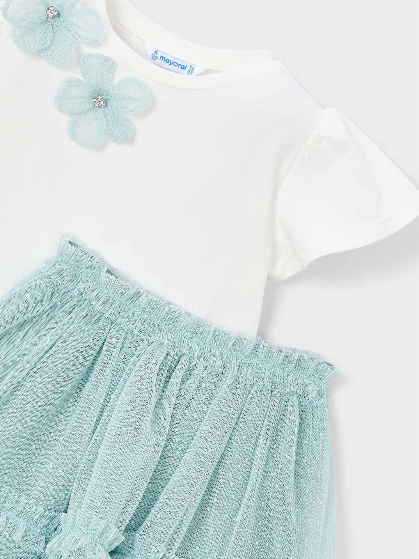 Conjunto de T-shirt e Saia de Tule