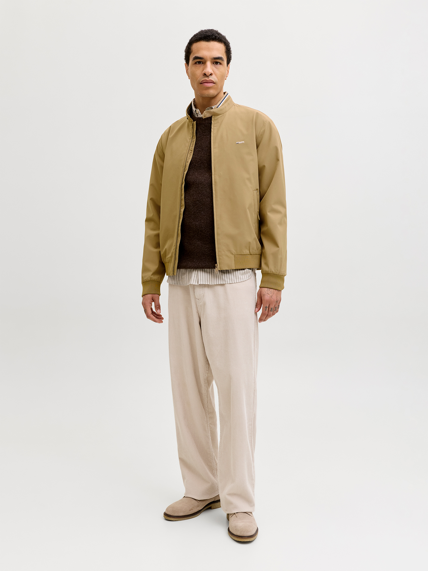 Blusão Estilo Bomber com Fecho de Correr