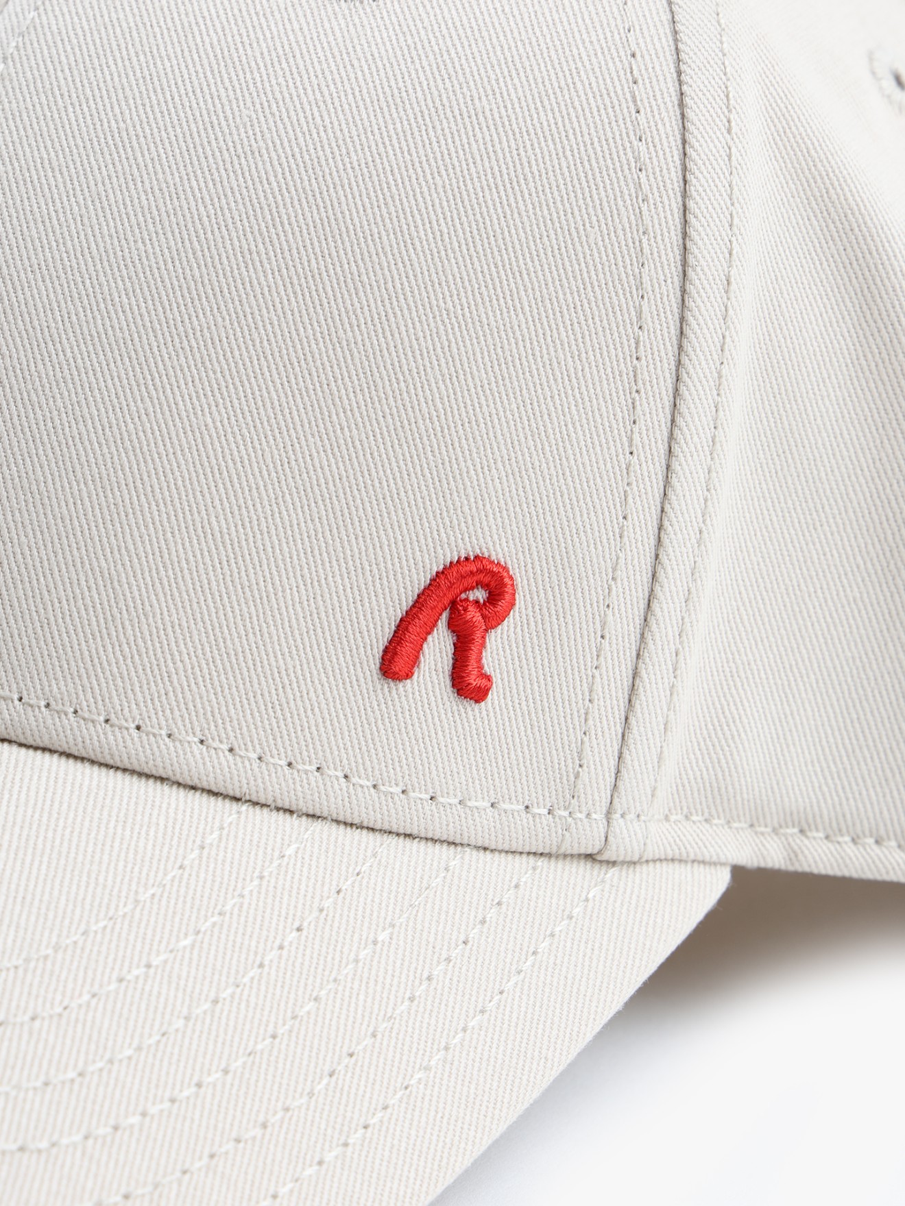 Bon� de Algod�o com Bordado