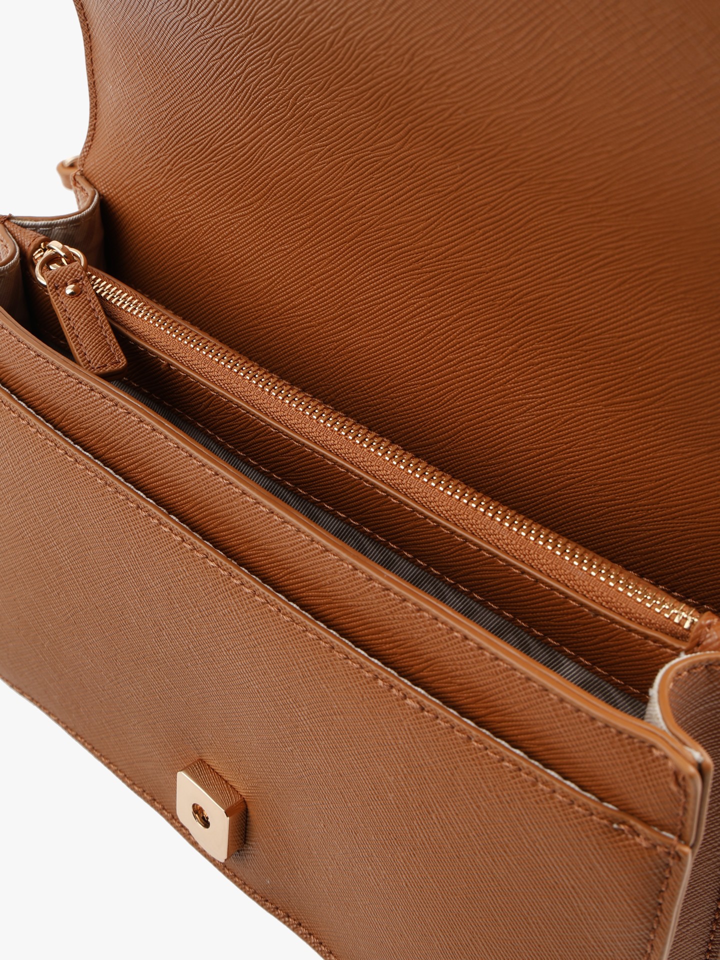 Mala de Tiracolo Estruturada