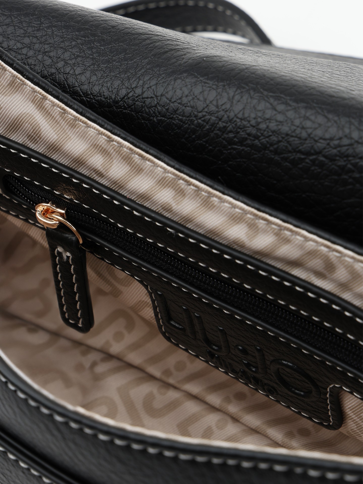 Mala de Ombro Formato Meia-Lua