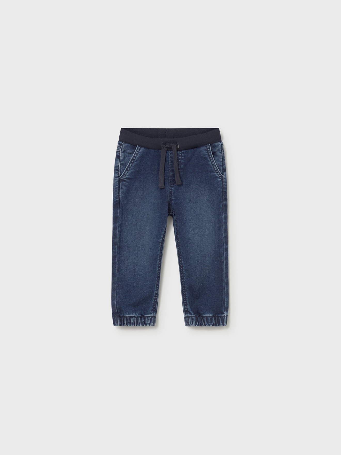 Cal�as Jogger em Ganga