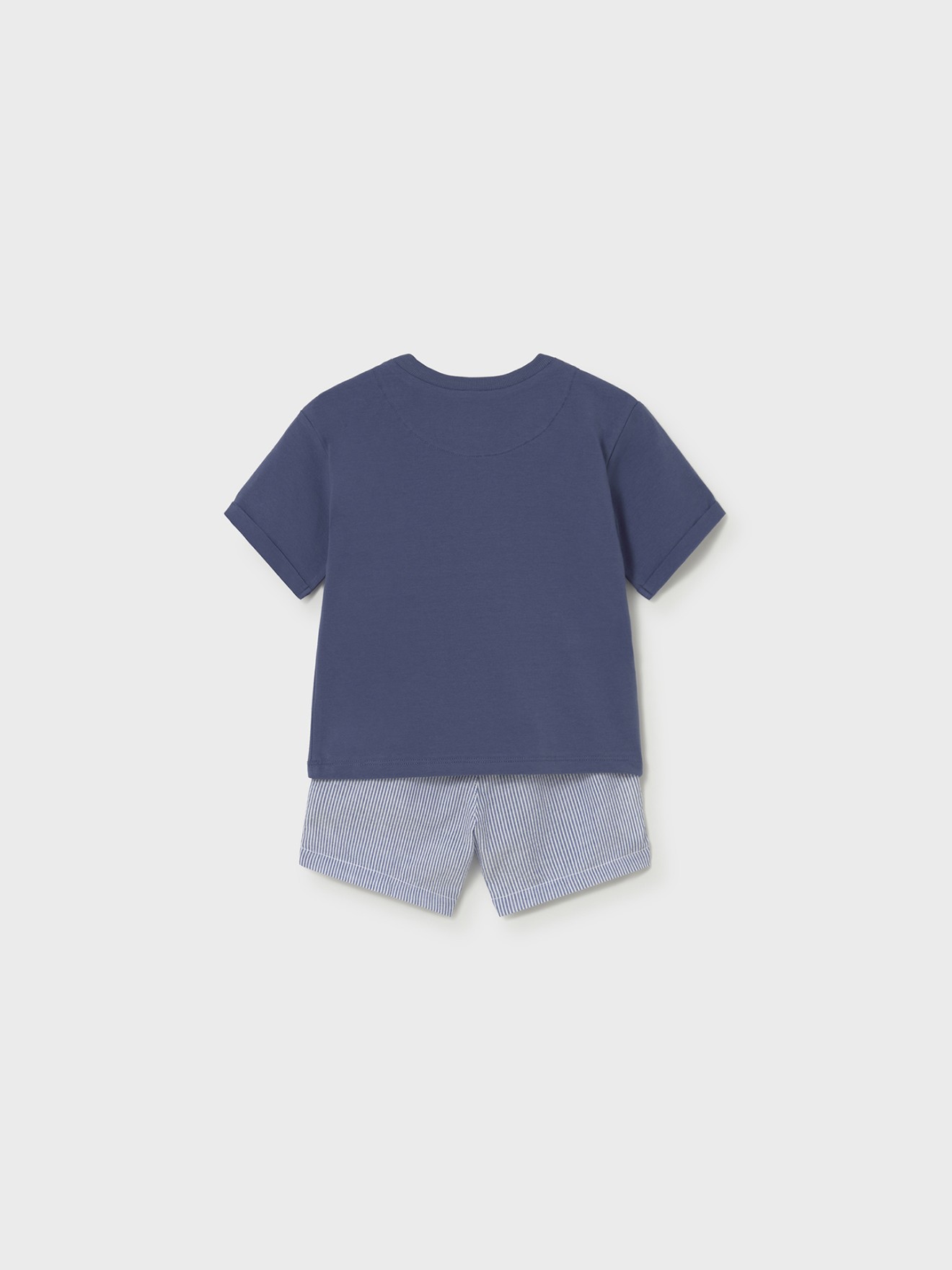 Conjunto de T-shirt e Calções