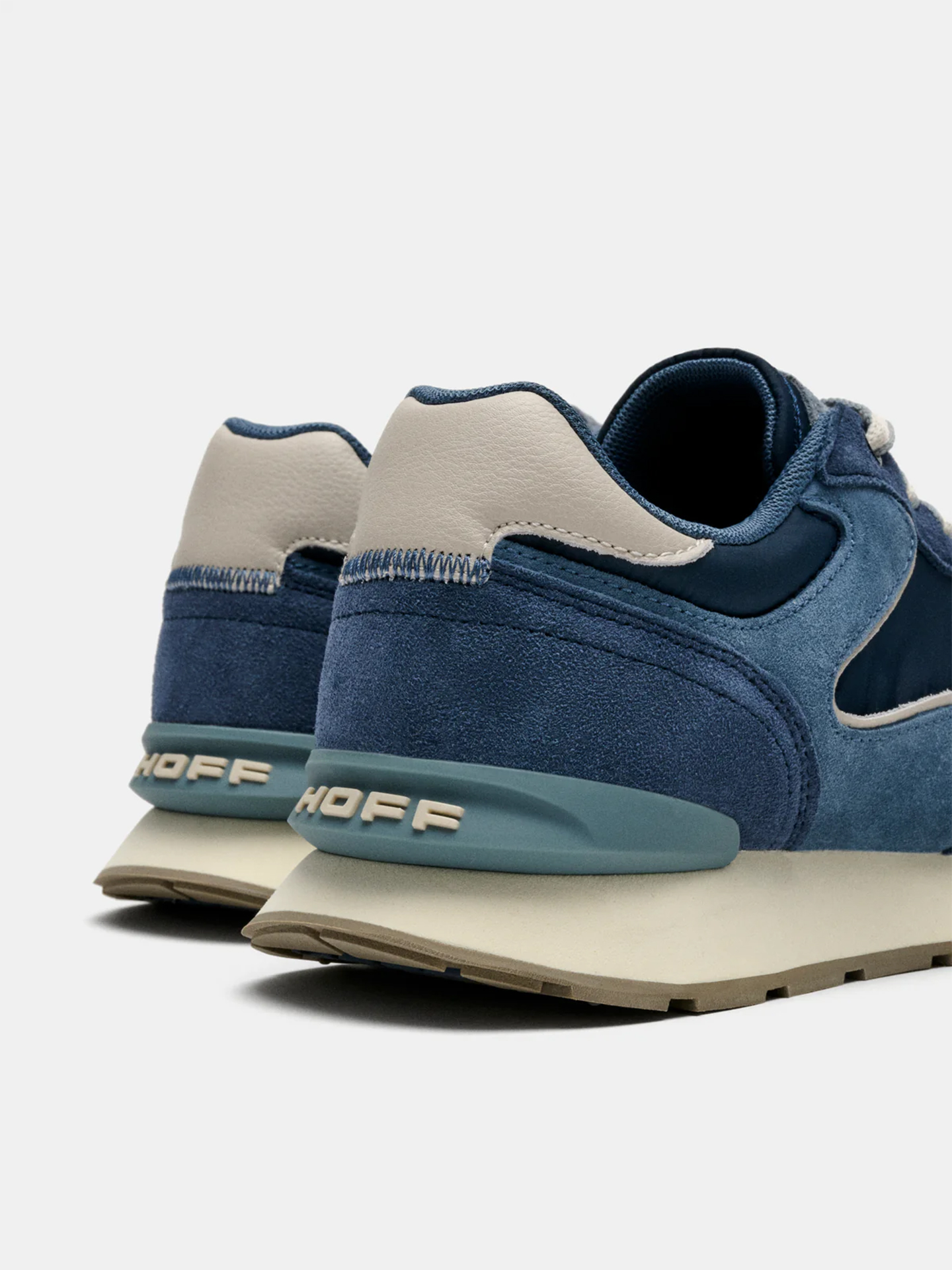 Sapatilhas City em Pele