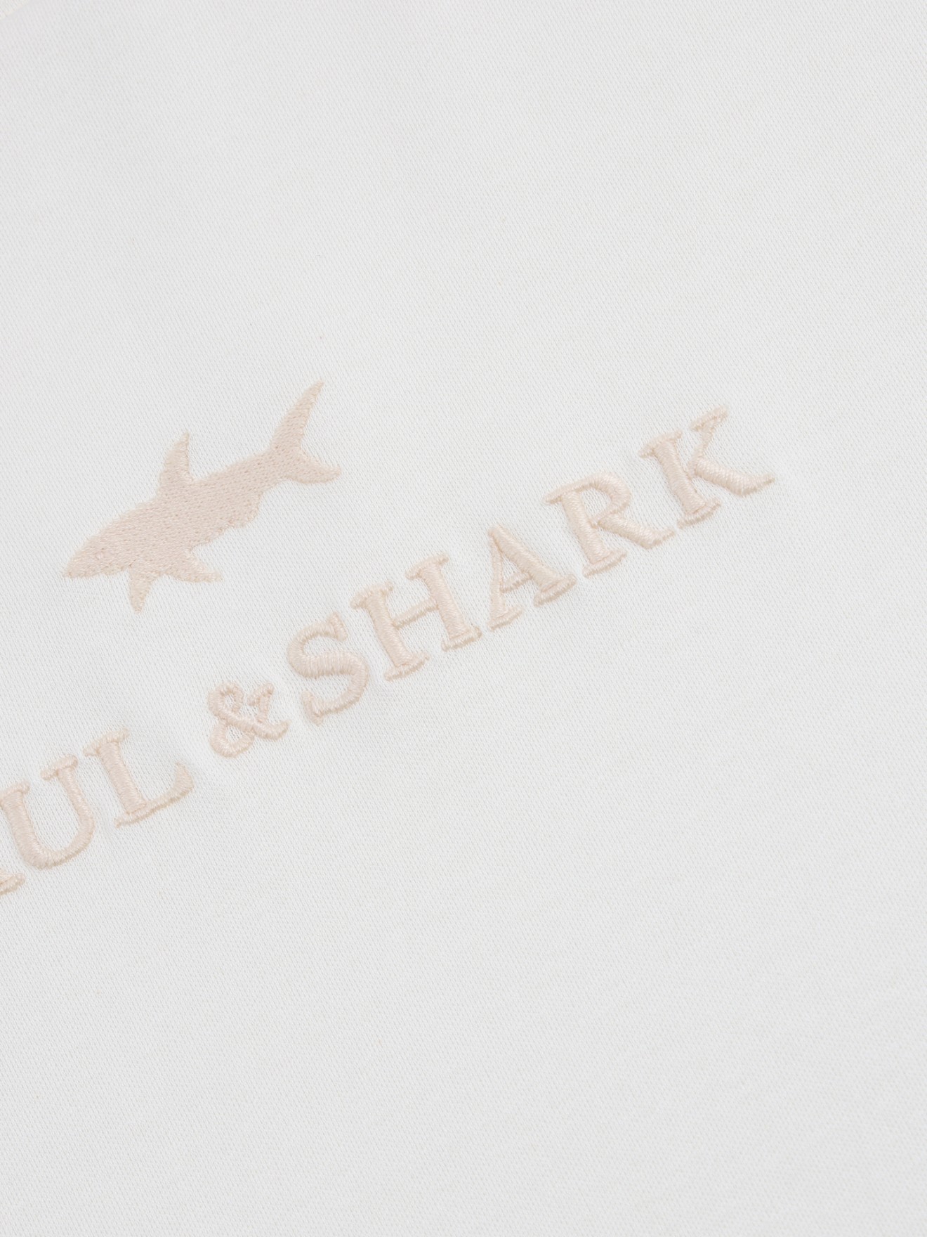 T-shirt com Log�tipo Bordado