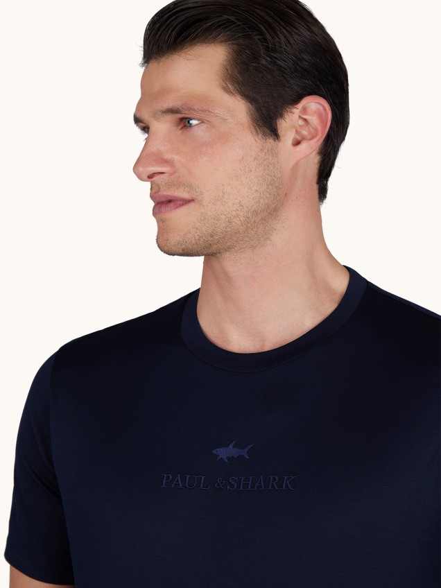 T-shirt com Logótipo Bordado