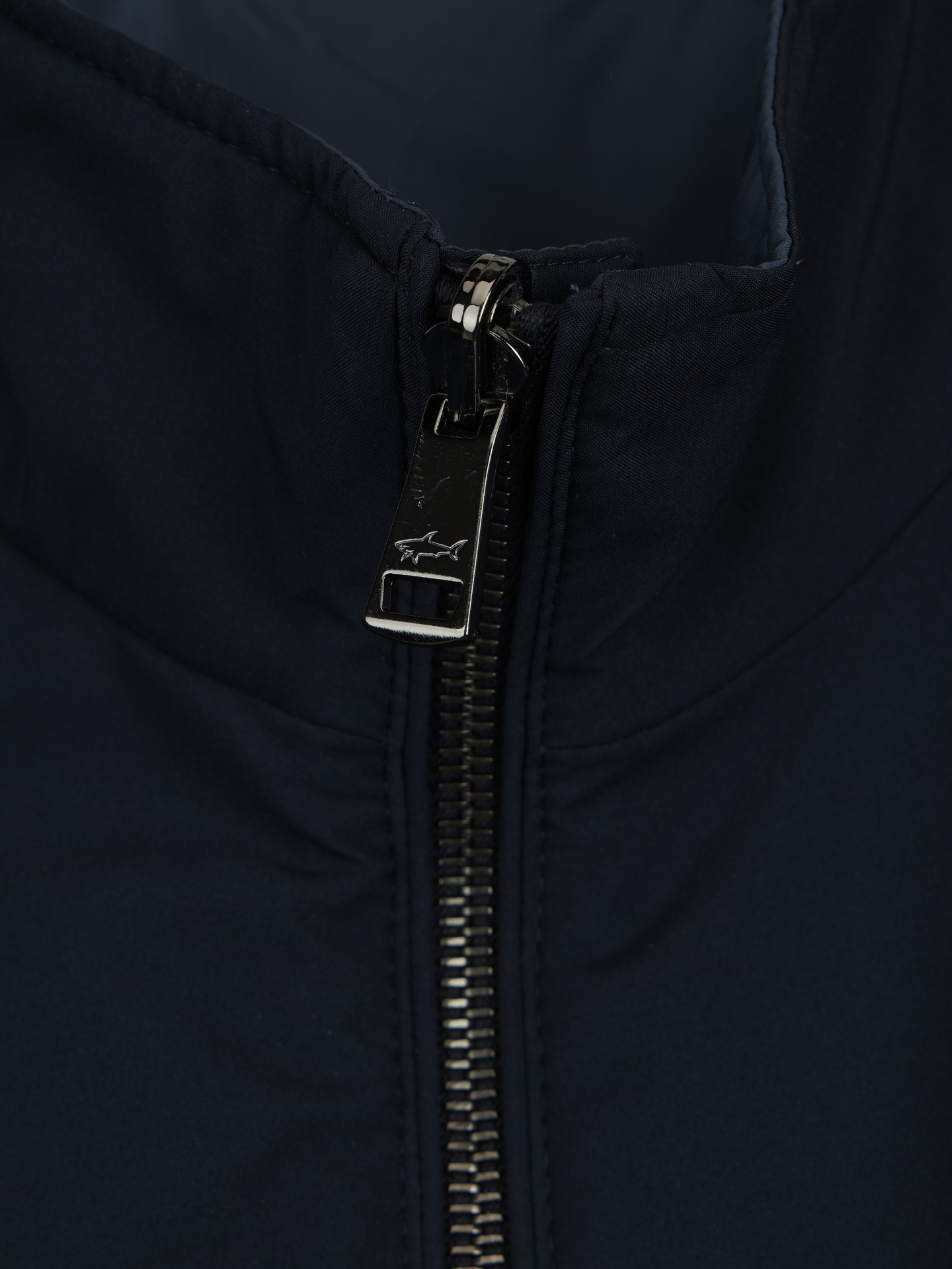 Blusão Reversível com Gola Subida