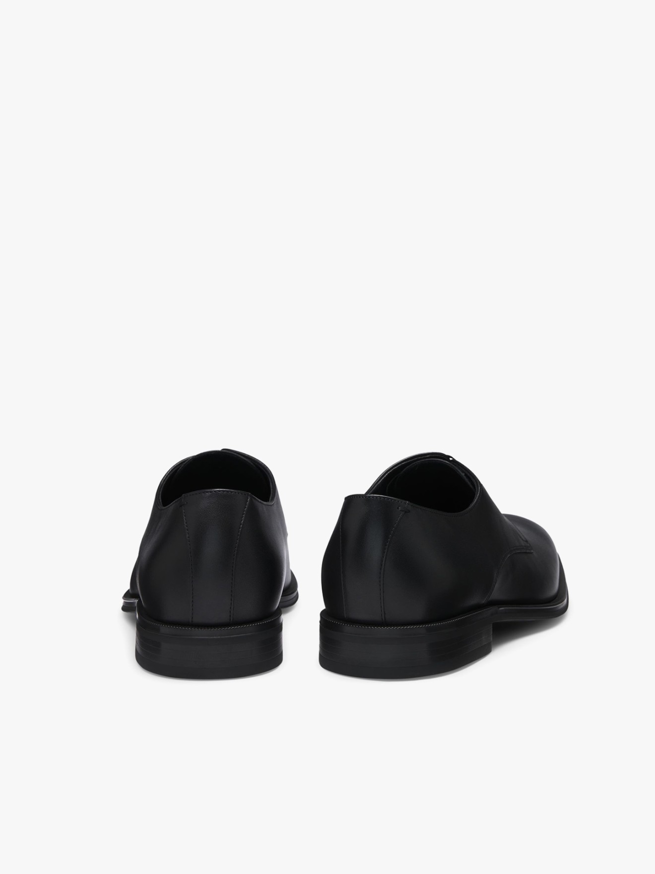 Sapatos Derby em Pele