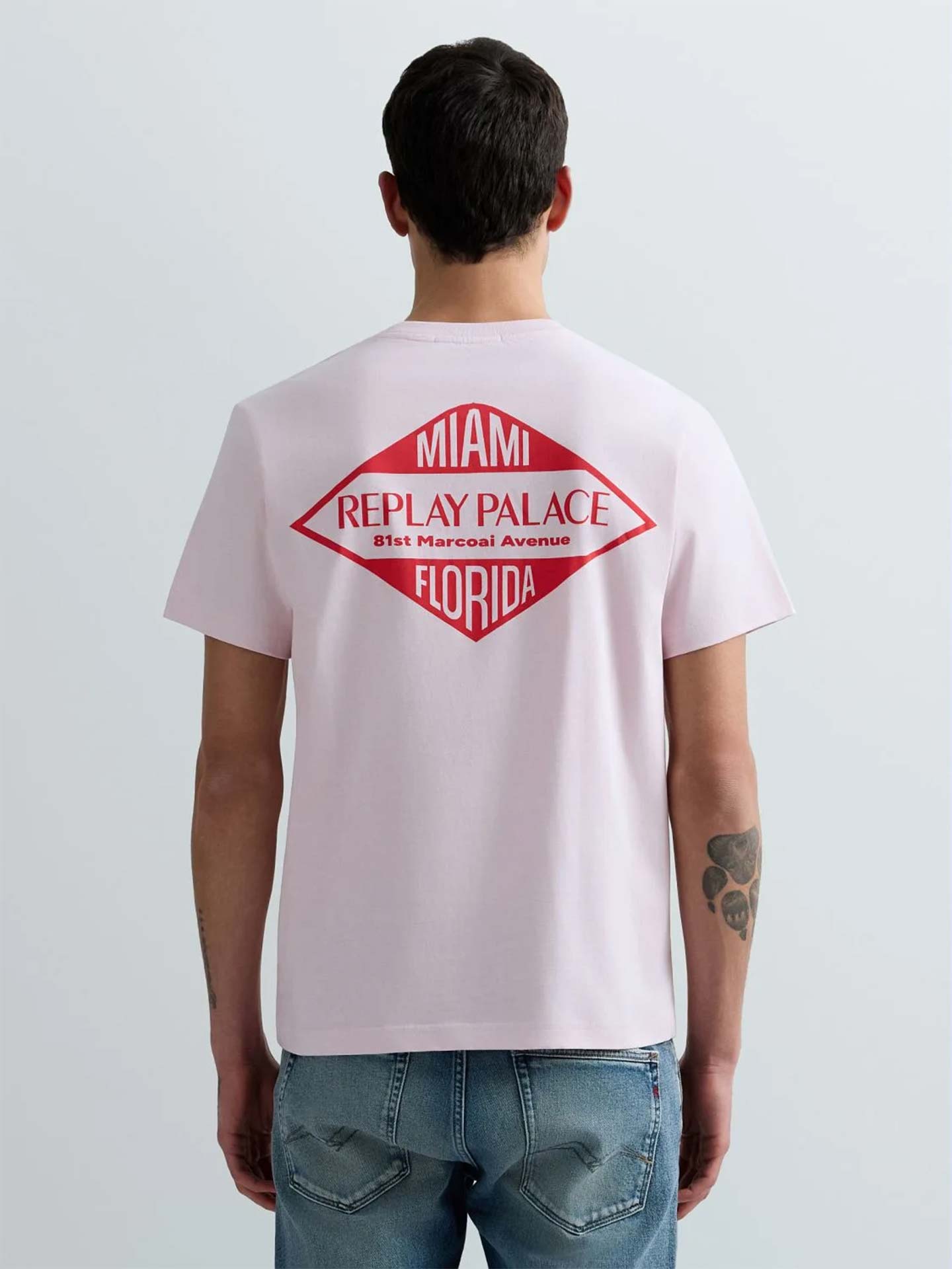 T-shirt com Estampado Gráfico