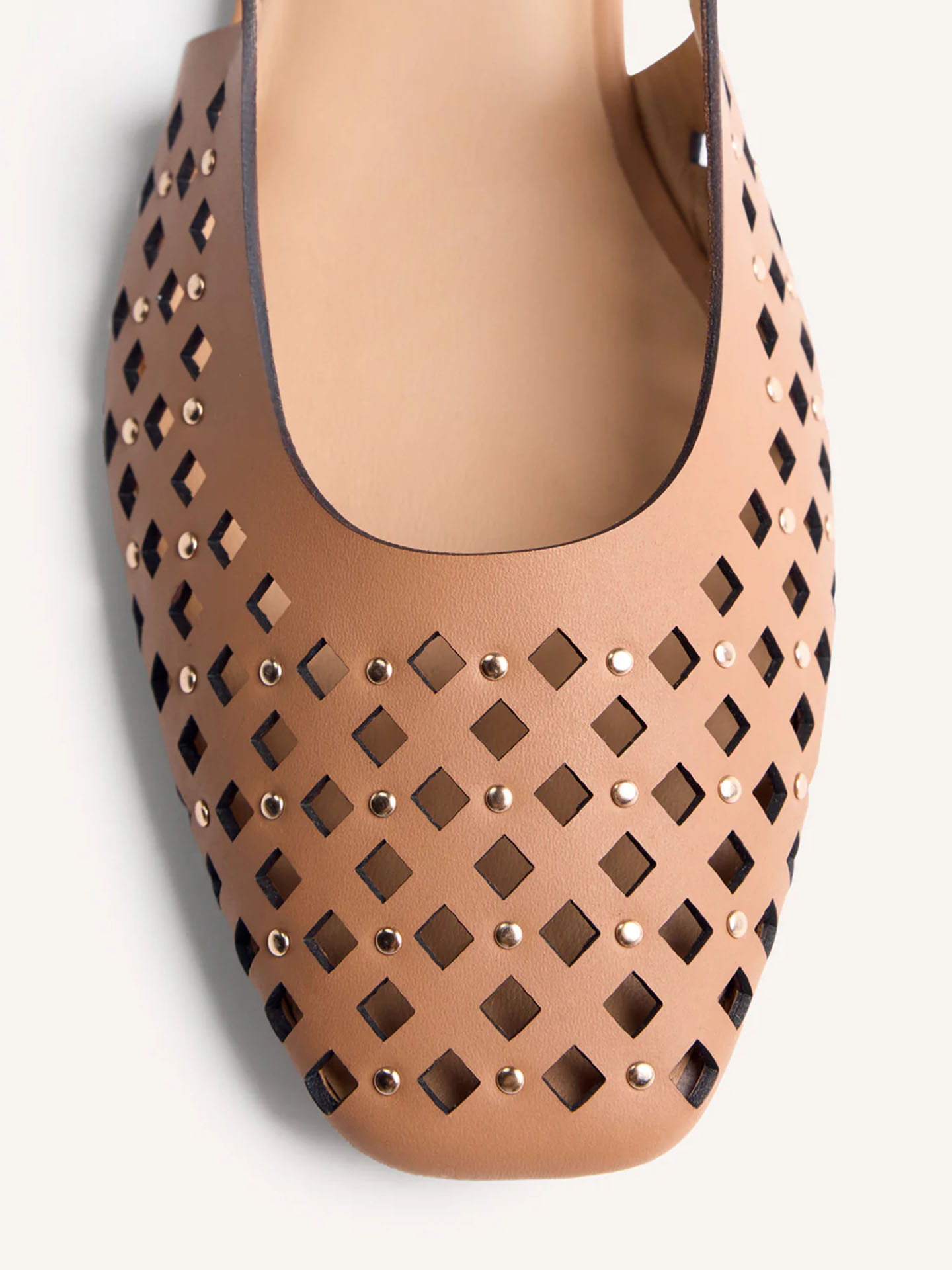 Sabrinas Kyaka em Pele