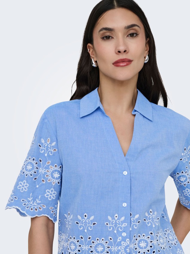 Camisa com Bordado Perfurado