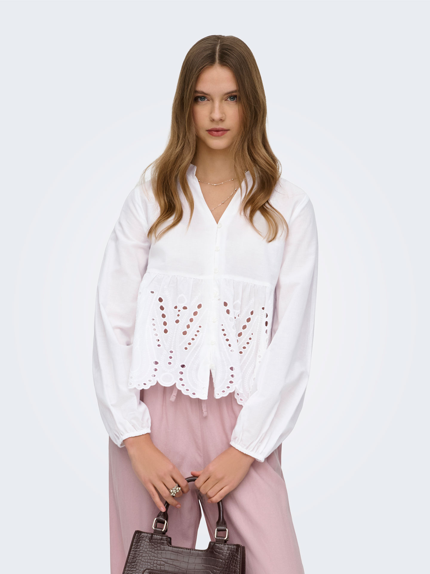 Camisa com Bordado Inglês