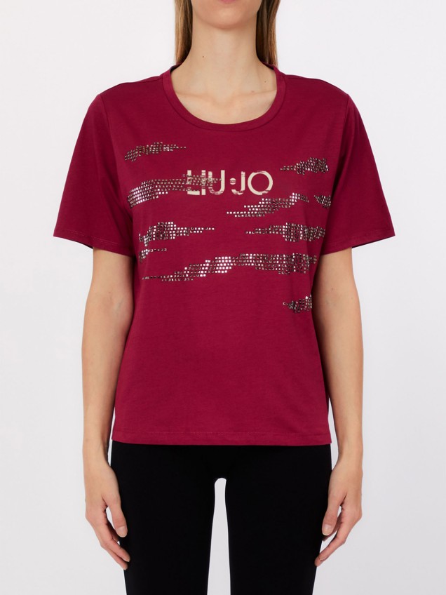 T-shirt com Log�tipo e Aplica��es