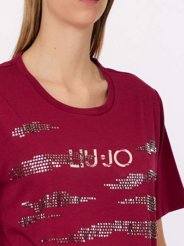 T-shirt com Logótipo e Aplicações