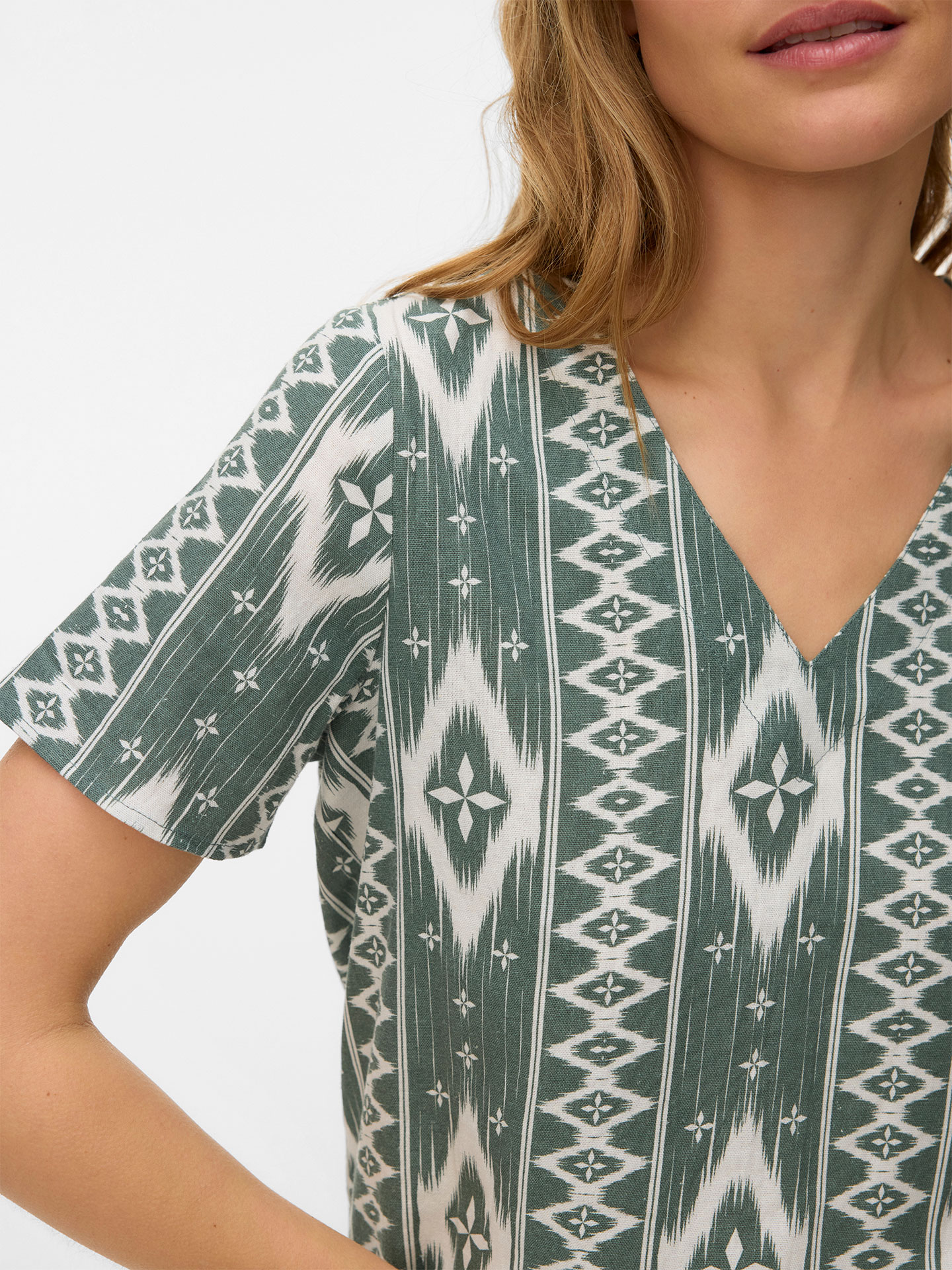 Blusa Estampada com Decote em V