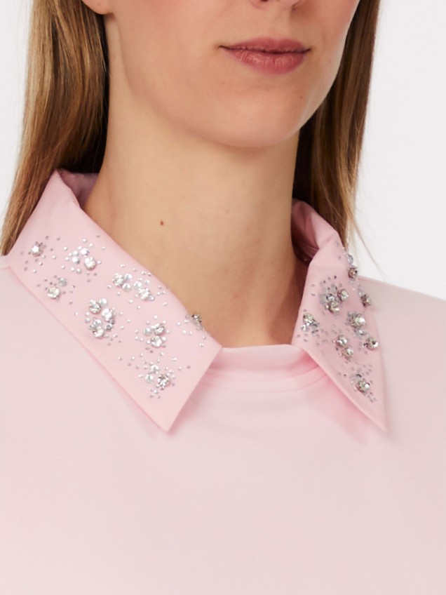 Sweatshirt com Gola de Pedraria