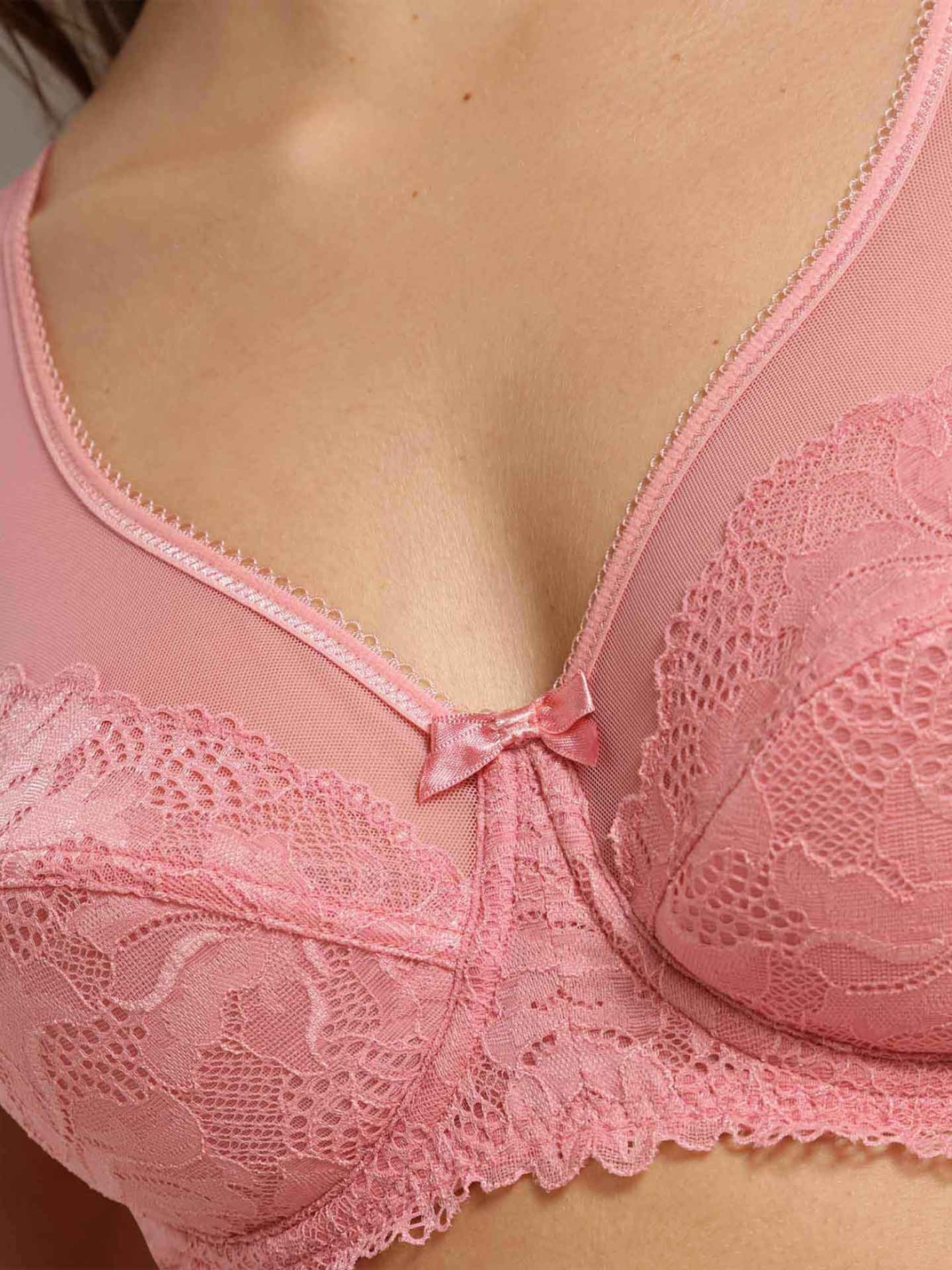 Soutien com Aro e Renda Generous Essentiel