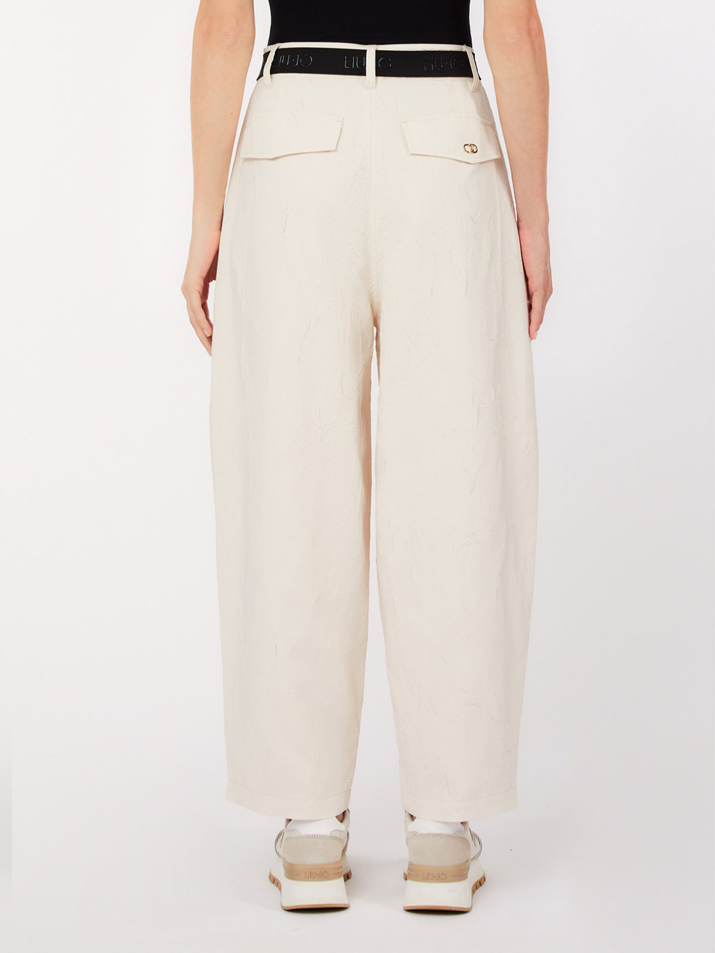 Calças Cargo com Textura Enrugada