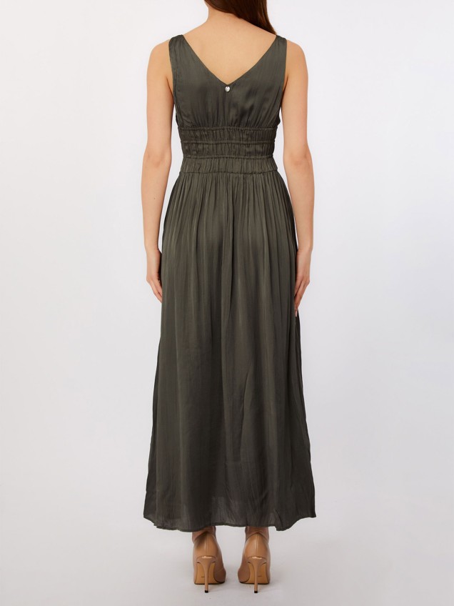 Vestido com Decote em V