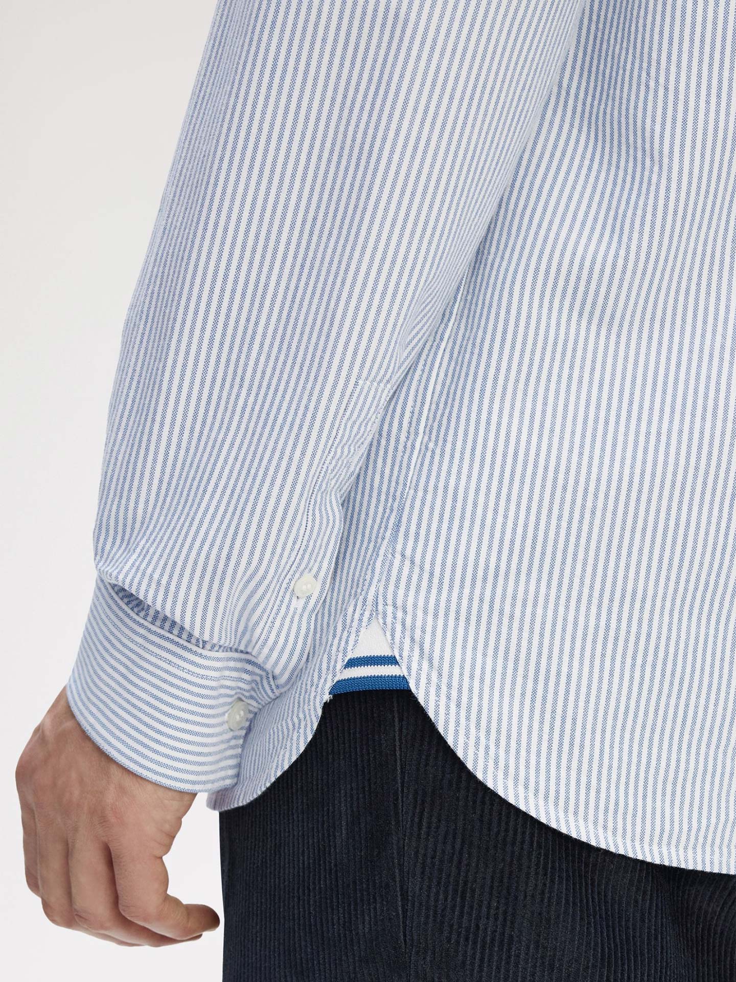 Camisa Oxford às Riscas M1768