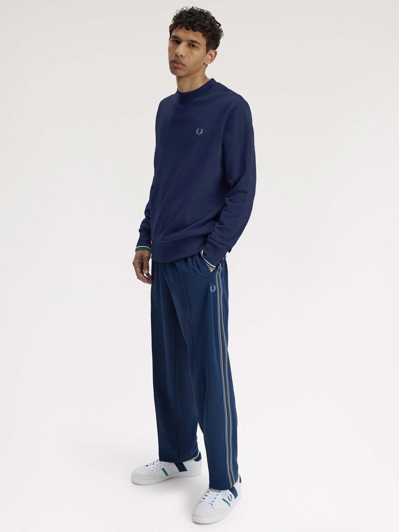 Sweatshirt M7535