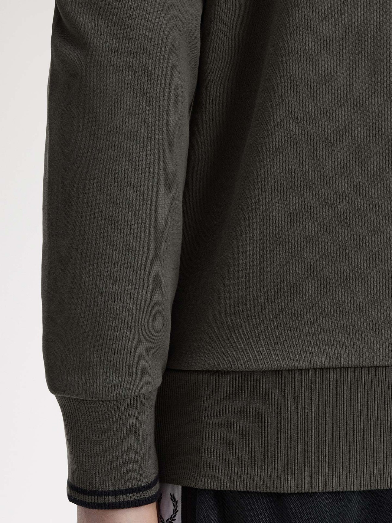 Sweatshirt M7535