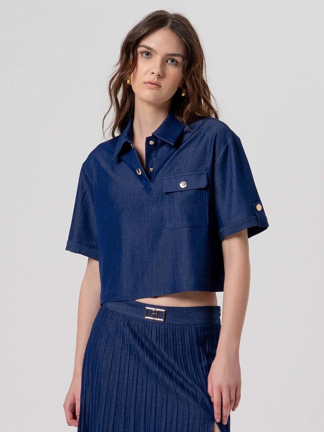 Polo Cropped de Manga Curta com Bolso