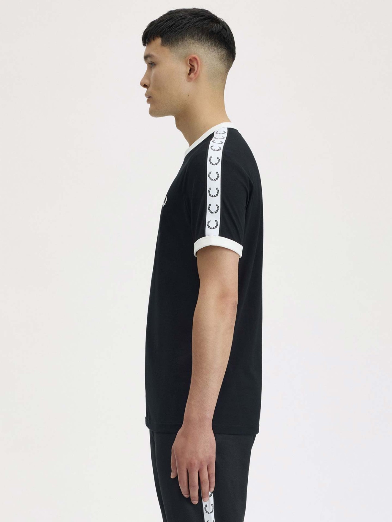 T-shirt com Fita Contrastante M4620