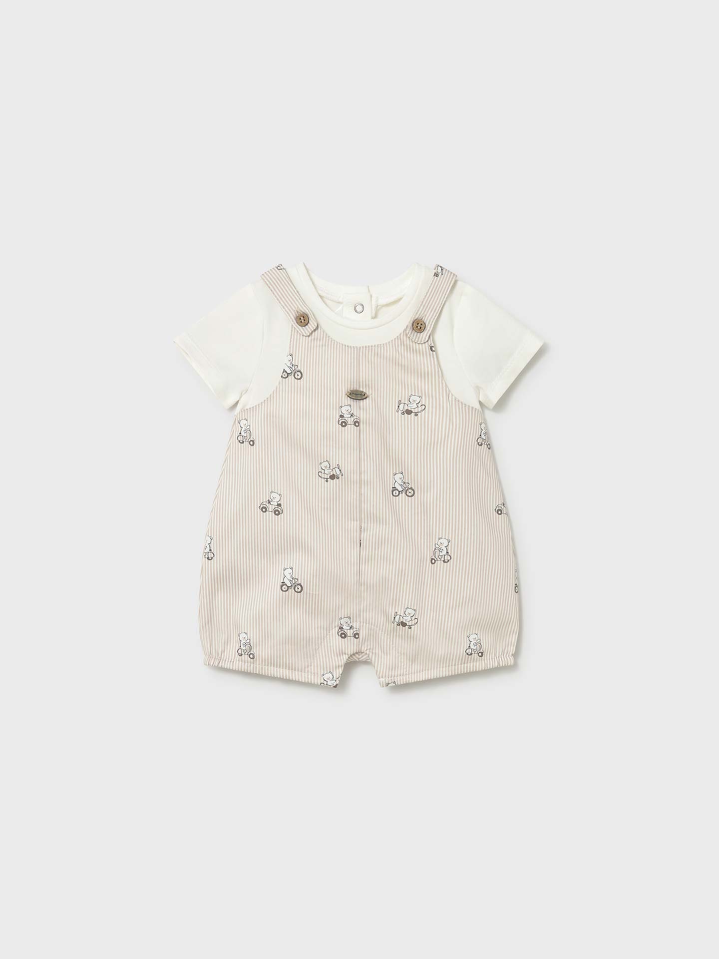 Conjunto de Jardineira e T-shirt