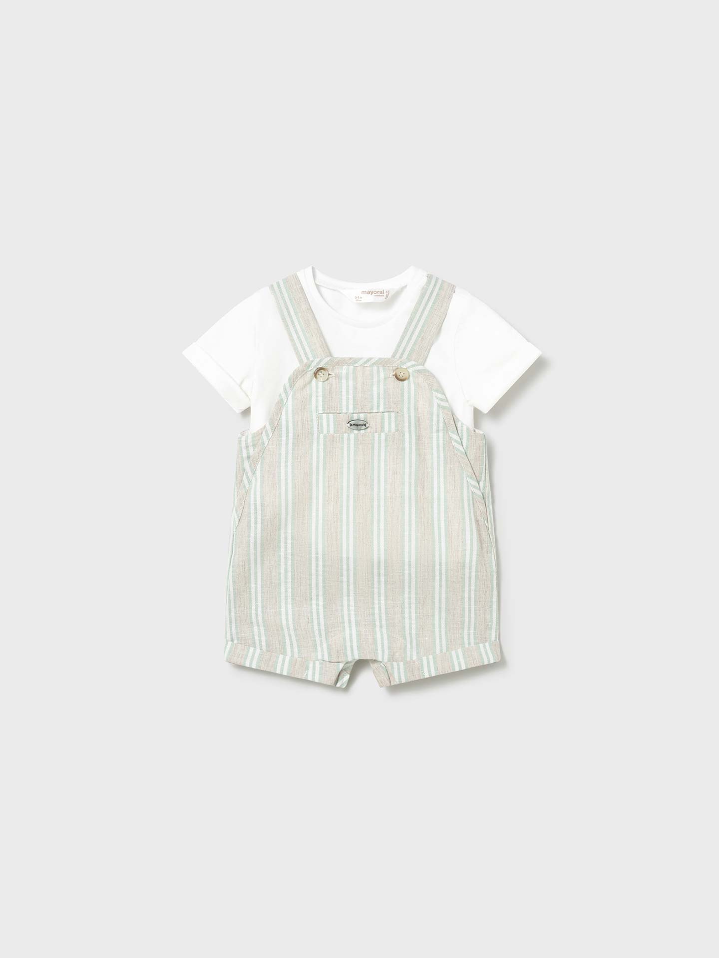 Conjunto de Jardineira-Calção e T-shirt