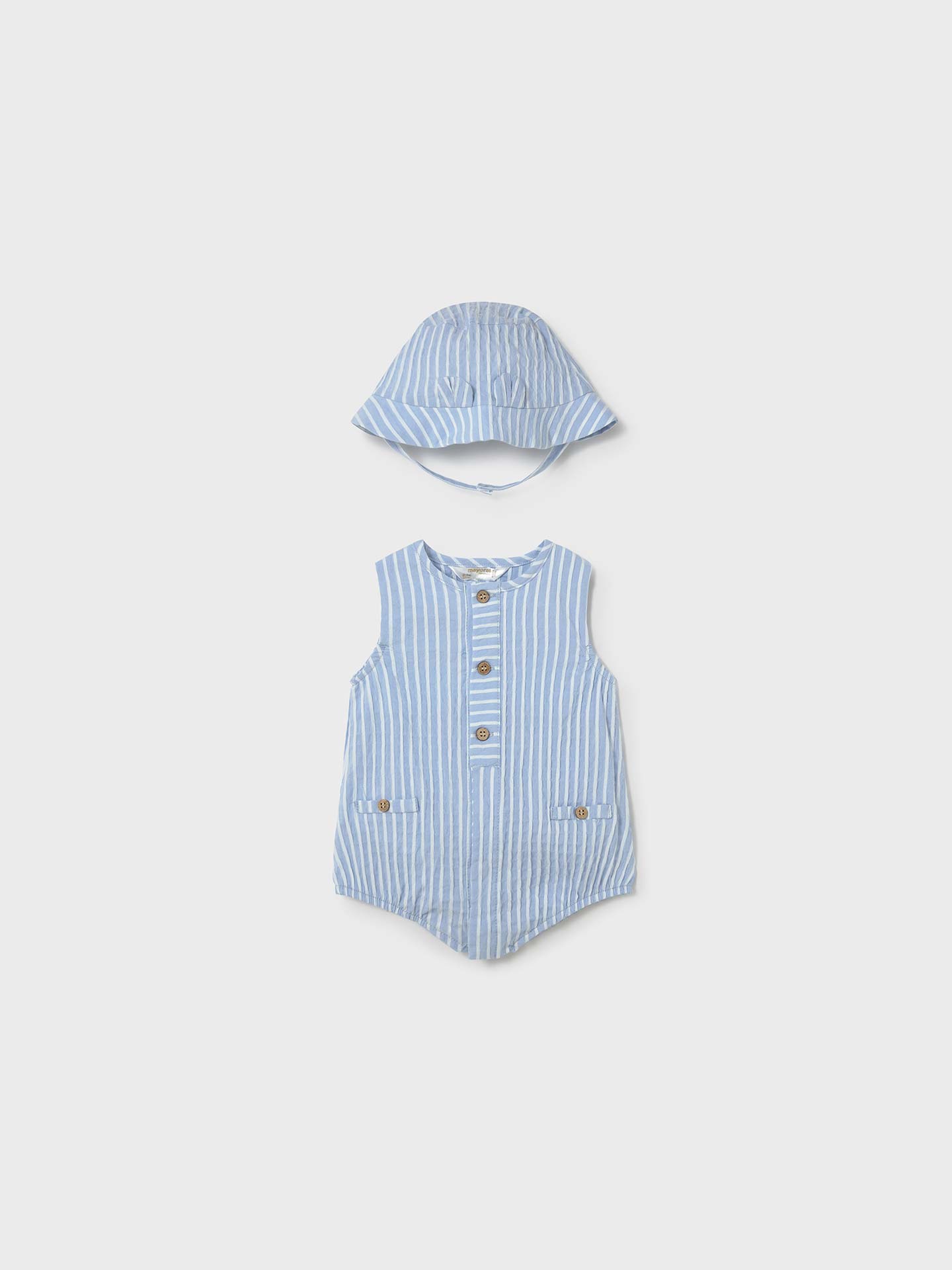 Conjunto com Fato e Chapéu