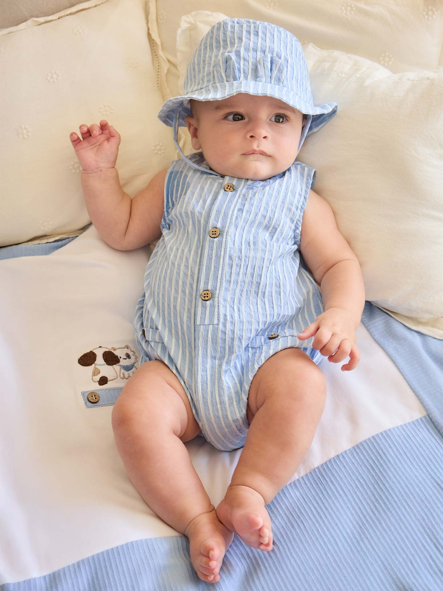 Conjunto com Fato e Chapéu
