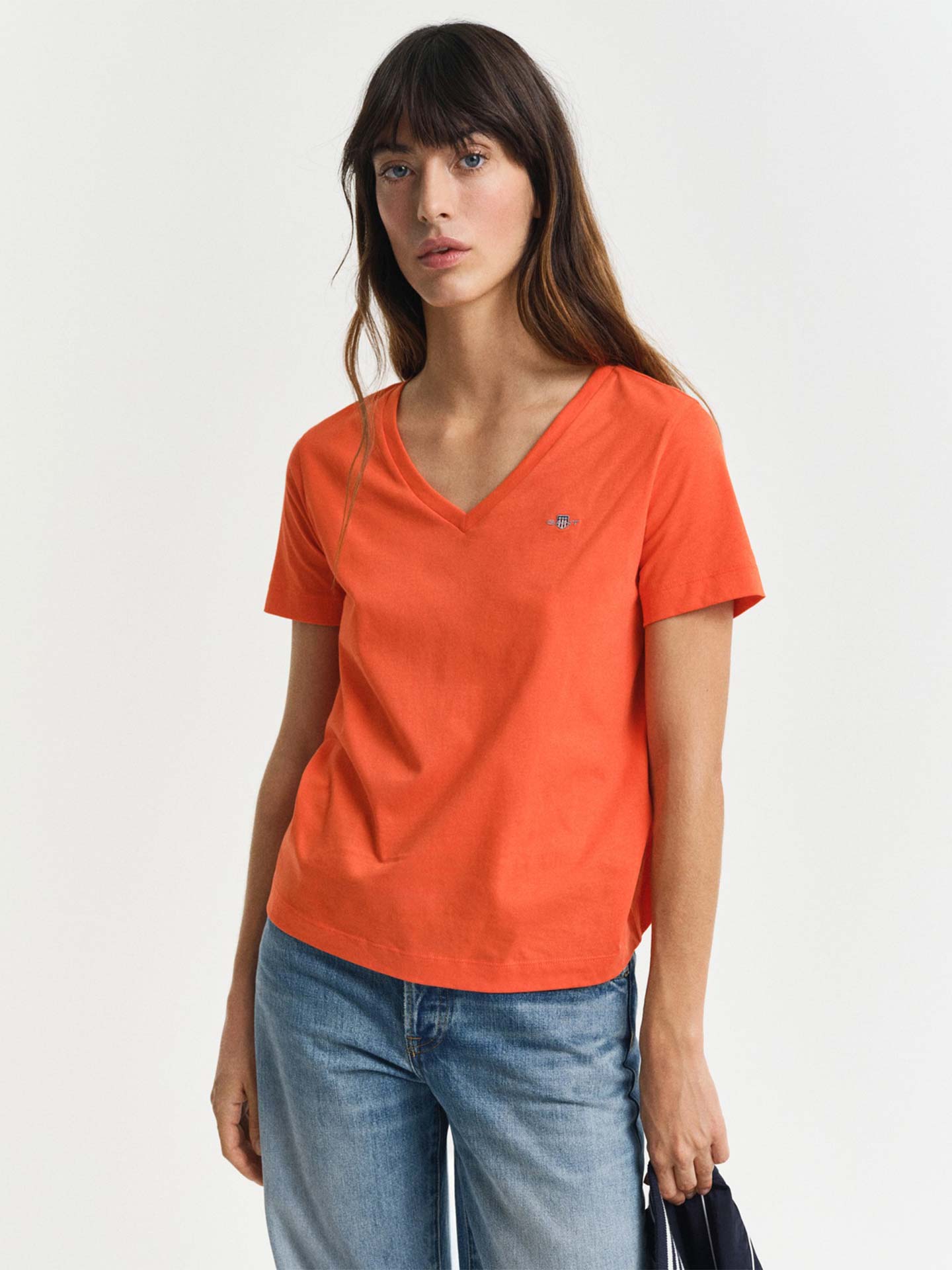 T-shirt com Decote em V