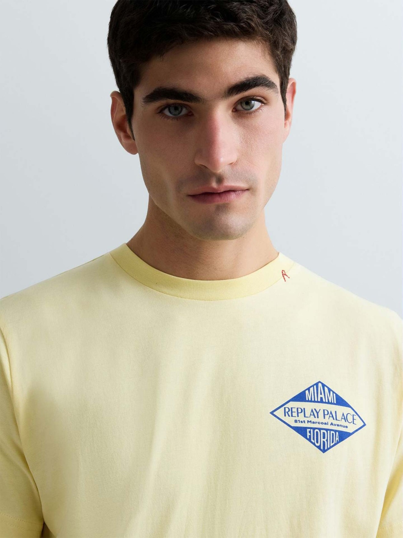 T-shirt com Estampado Gr�fico