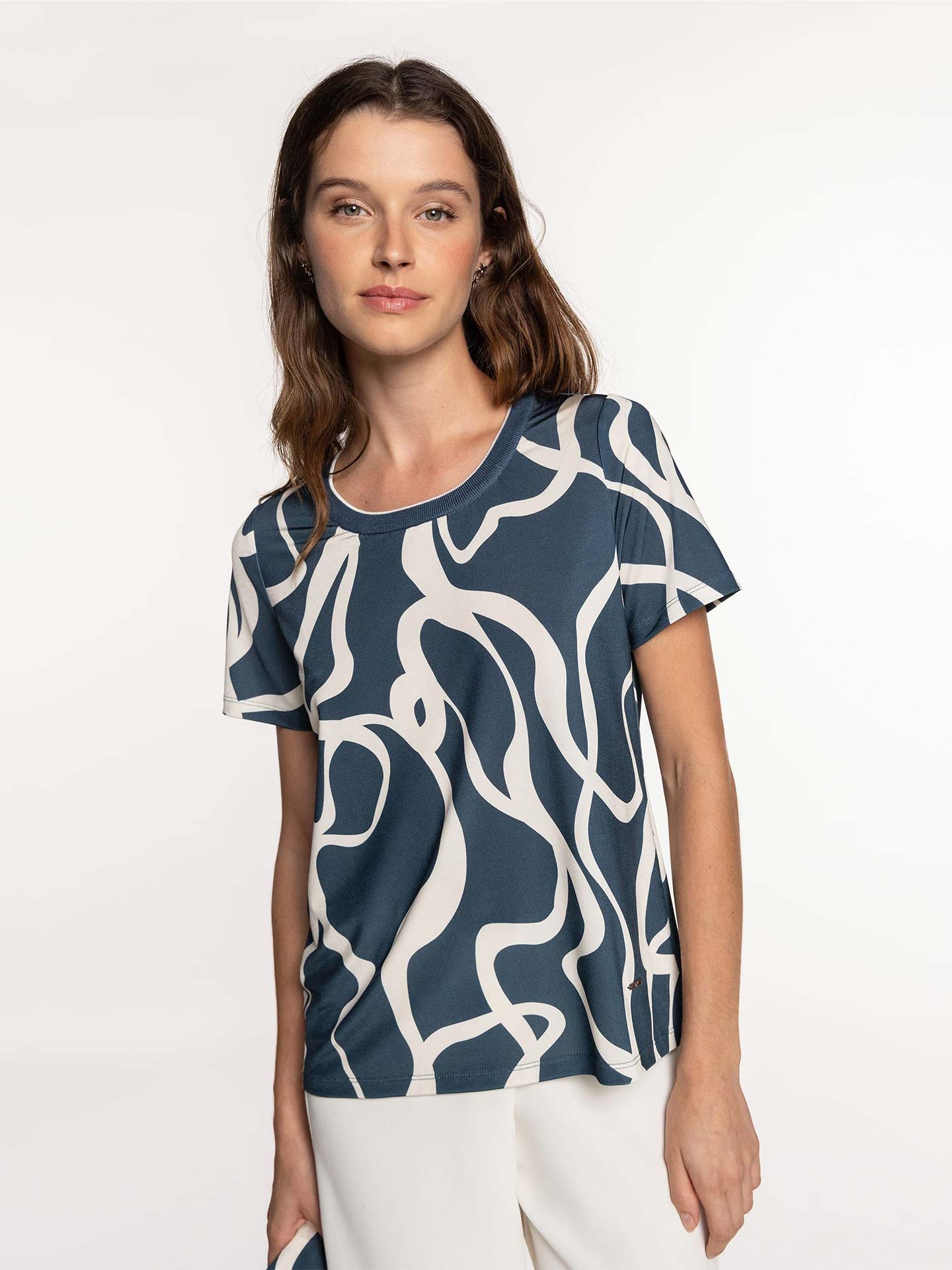 T-shirt com Padrão Abstrato