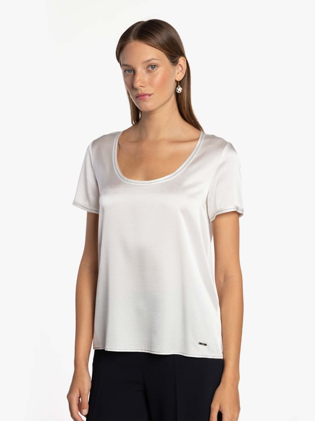 Top com Frente Acetinada