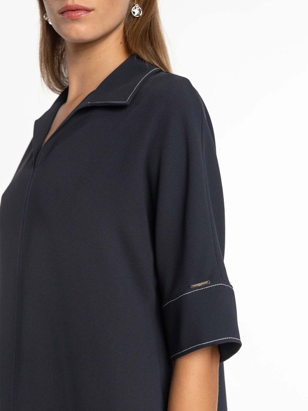 Vestido com Pespontos Contrastantes
