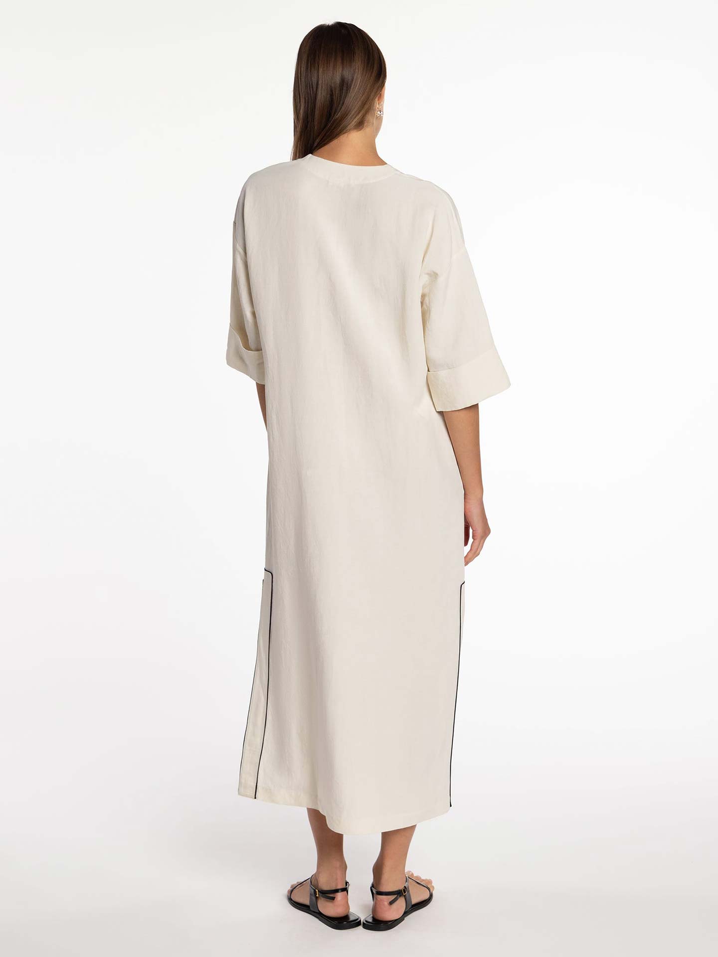 Vestido com Manga Larga