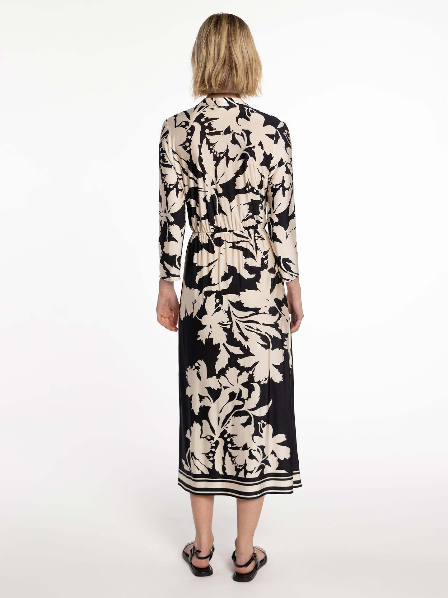 Vestido com Padrão Floral