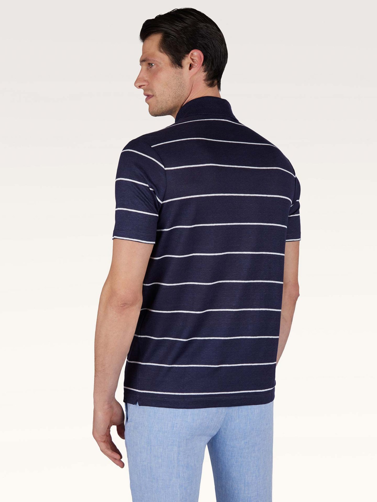Polo com Padrão de Riscas
